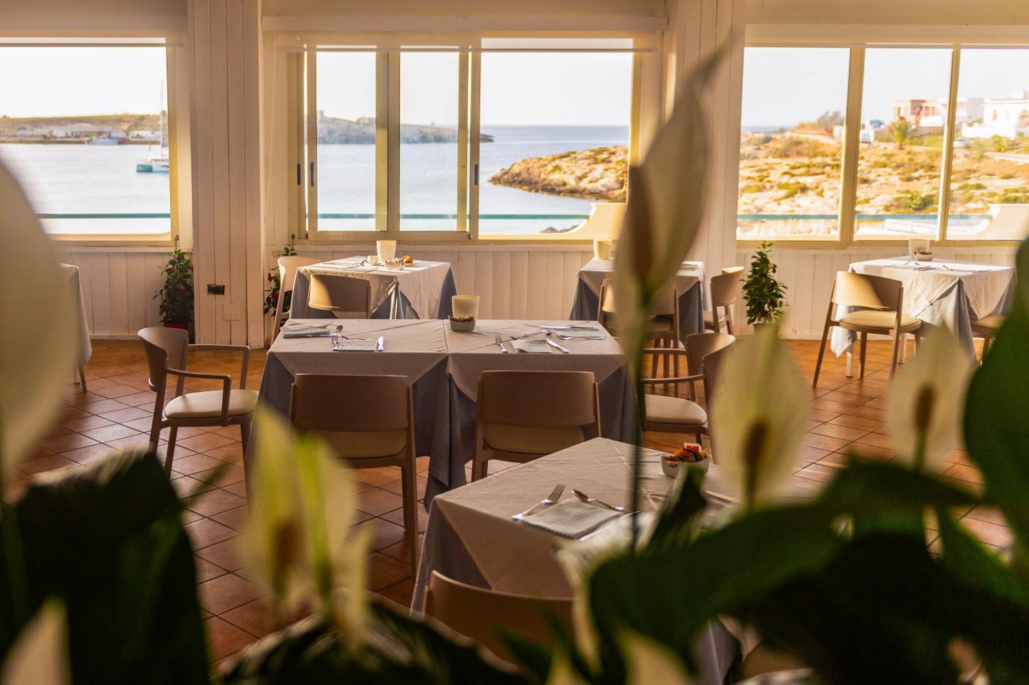 Hotel Baia Turchese Lampedusa Exterior photo